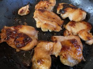鶏肉の塩麴漬焼き